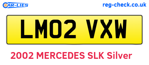 LM02VXW are the vehicle registration plates.