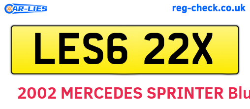LES622X are the vehicle registration plates.