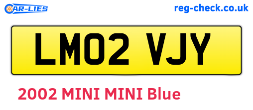 LM02VJY are the vehicle registration plates.