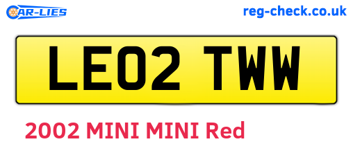 LE02TWW are the vehicle registration plates.