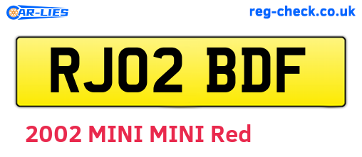 RJ02BDF are the vehicle registration plates.