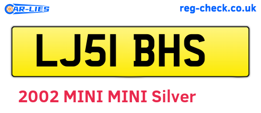 LJ51BHS are the vehicle registration plates.