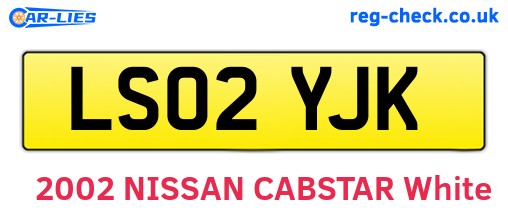 LS02YJK are the vehicle registration plates.