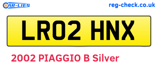 LR02HNX are the vehicle registration plates.