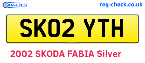 SK02YTH are the vehicle registration plates.
