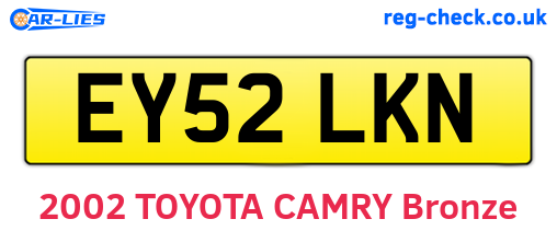 EY52LKN are the vehicle registration plates.