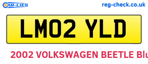 LM02YLD are the vehicle registration plates.