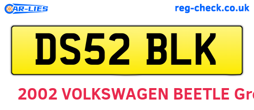 DS52BLK are the vehicle registration plates.