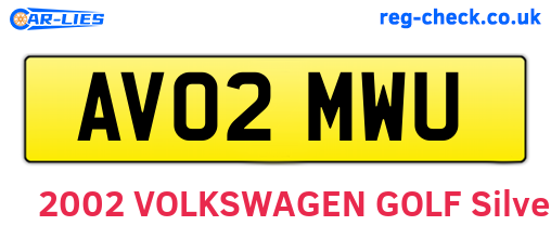 AV02MWU are the vehicle registration plates.