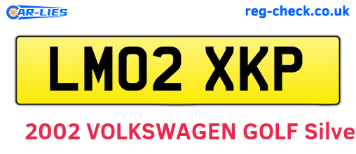 LM02XKP are the vehicle registration plates.