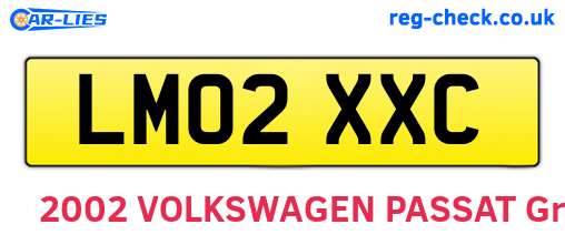 LM02XXC are the vehicle registration plates.