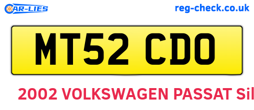 MT52CDO are the vehicle registration plates.