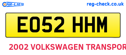 EO52HHM are the vehicle registration plates.