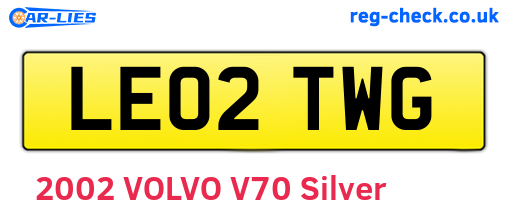 LE02TWG are the vehicle registration plates.