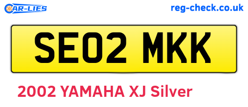 SE02MKK are the vehicle registration plates.