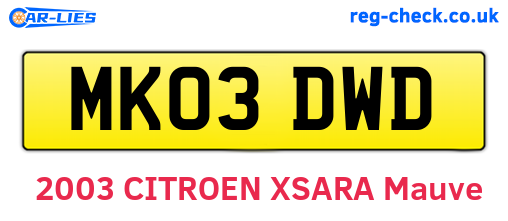 MK03DWD are the vehicle registration plates.