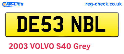 DE53NBL are the vehicle registration plates.