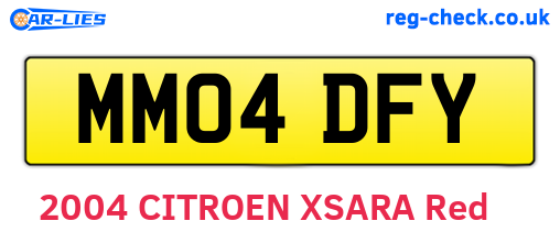 MM04DFY are the vehicle registration plates.