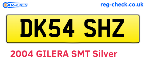 DK54SHZ are the vehicle registration plates.