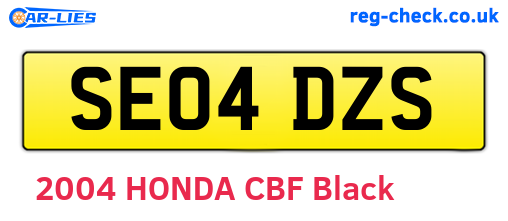 SE04DZS are the vehicle registration plates.