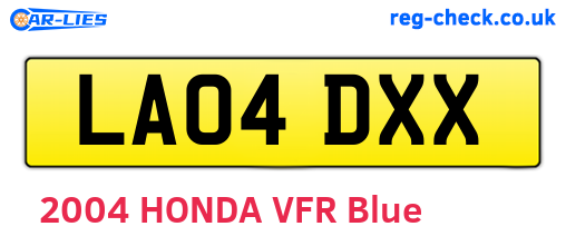 LA04DXX are the vehicle registration plates.