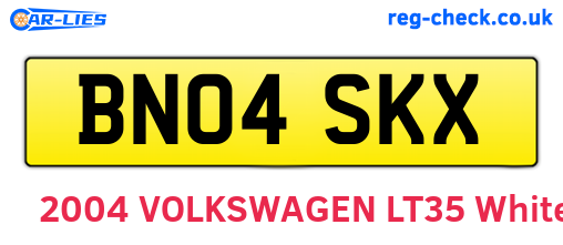 BN04SKX are the vehicle registration plates.