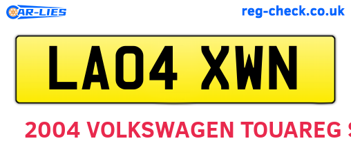 LA04XWN are the vehicle registration plates.