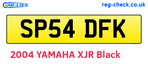 SP54DFK are the vehicle registration plates.