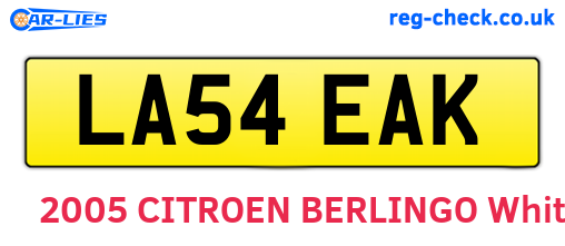 LA54EAK are the vehicle registration plates.