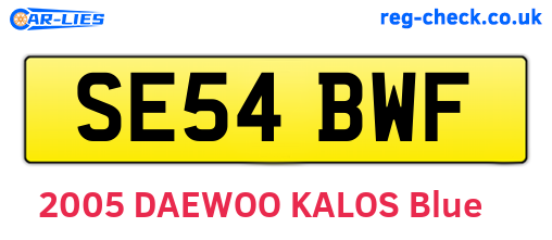 SE54BWF are the vehicle registration plates.