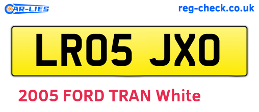 LR05JXO are the vehicle registration plates.