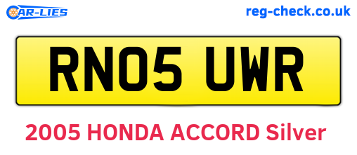 RN05UWR are the vehicle registration plates.