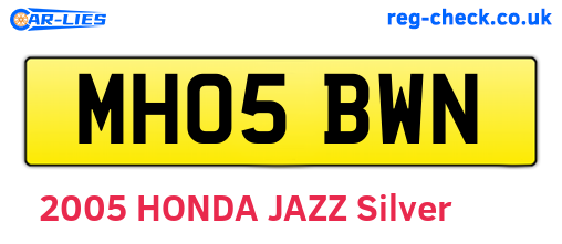 MH05BWN are the vehicle registration plates.