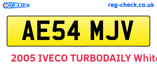 AE54MJV are the vehicle registration plates.