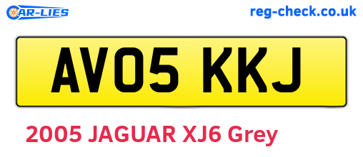 AV05KKJ are the vehicle registration plates.