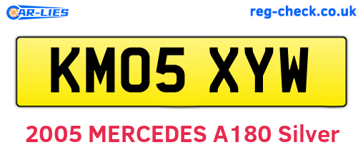 KM05XYW are the vehicle registration plates.