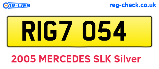 RIG7054 are the vehicle registration plates.