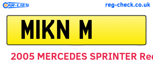 M1KNM are the vehicle registration plates.