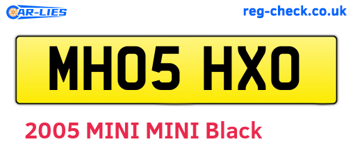 MH05HXO are the vehicle registration plates.