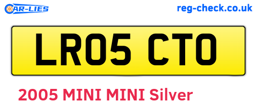 LR05CTO are the vehicle registration plates.