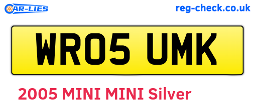 WR05UMK are the vehicle registration plates.