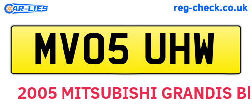 MV05UHW are the vehicle registration plates.