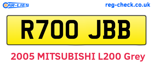 R700JBB are the vehicle registration plates.