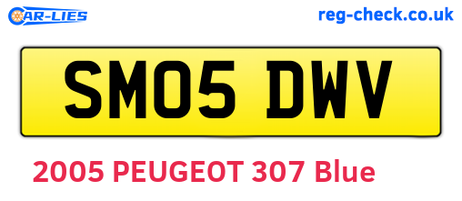 SM05DWV are the vehicle registration plates.