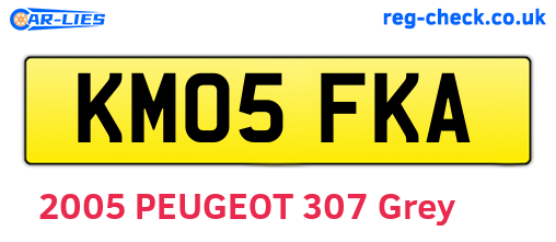 KM05FKA are the vehicle registration plates.