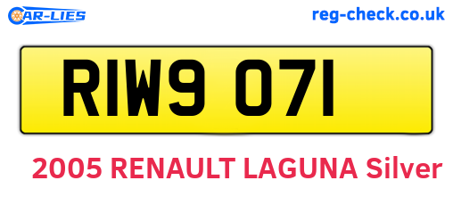 RIW9071 are the vehicle registration plates.