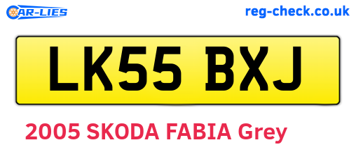 LK55BXJ are the vehicle registration plates.