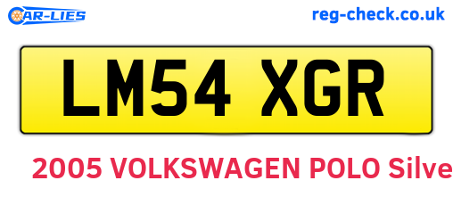 LM54XGR are the vehicle registration plates.