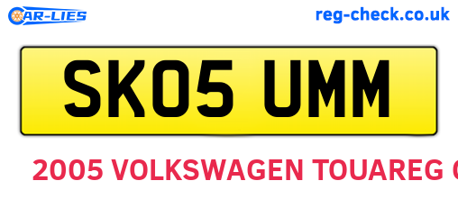 SK05UMM are the vehicle registration plates.