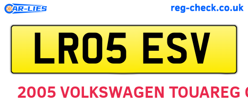 LR05ESV are the vehicle registration plates.